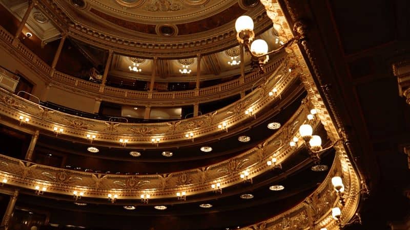 “We left Excel in the past,” The National Theatre has moved to Tabidoo