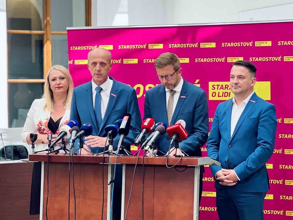 Nineties aren’t worn. Mayors and Independents have switched to Tabidoo